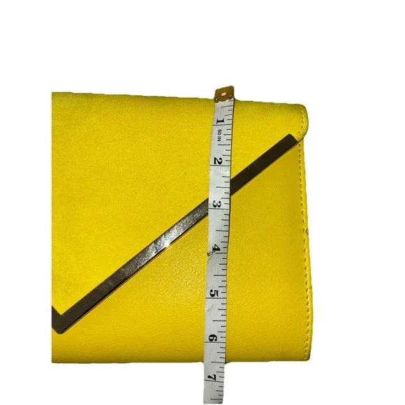 Aldo Envelope Clutch/ Shoulder Bag Yellow Satin Faux Leather Chain Gold NEW - Picture 8 of 16